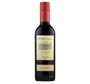 Terra Vega - Pinot Noir bottle