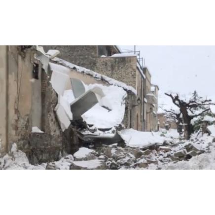 Heavy Snow Collapses Roof of Vall Llach in Priorat